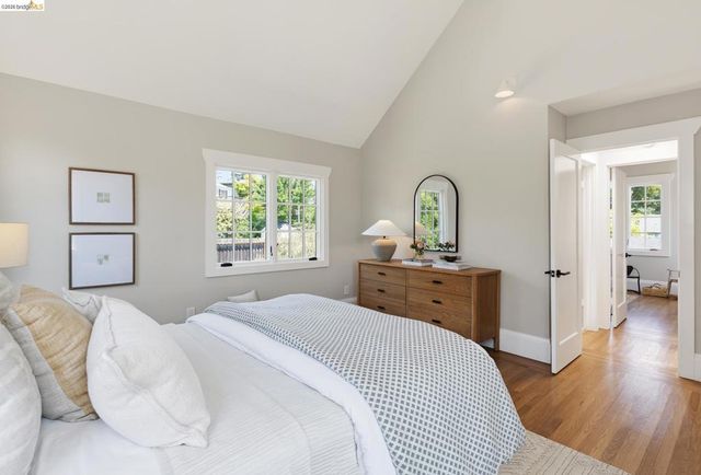 223 Park View Ave, Piedmont, CA 94610
