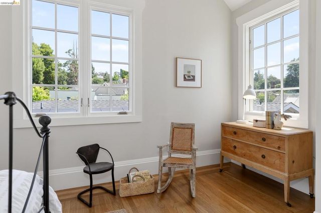 223 Park View Ave, Piedmont, CA 94610