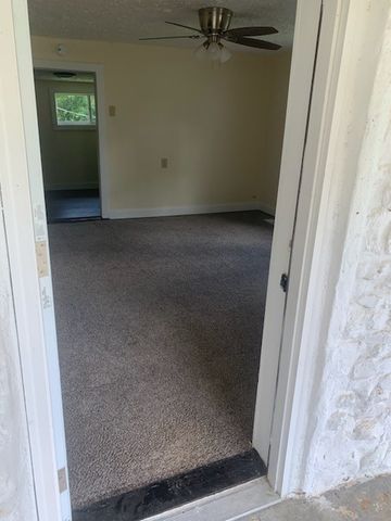 418 Market St, Clarksville, TN 37042