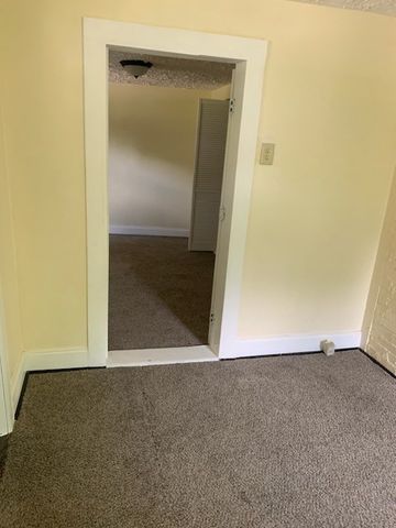 418 Market St, Clarksville, TN 37042