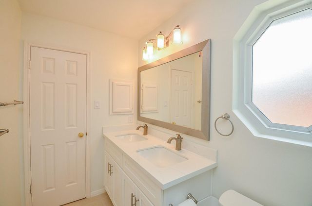 3815 Meadow Spring Drive, Sugar Land, TX 77479