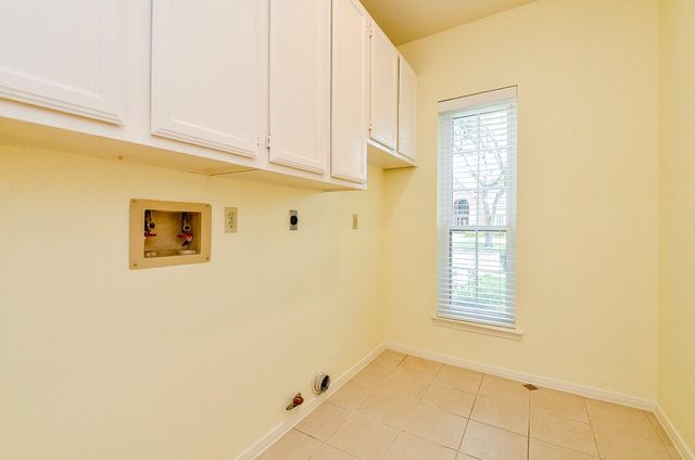 3815 Meadow Spring Drive, Sugar Land, TX 77479