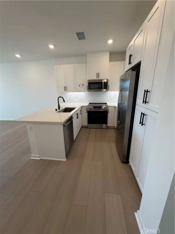 1306 N Pinecrest Paseo, Ontario, CA 91762