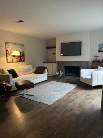 4242 Corte de la Siena, San Diego, CA 92130