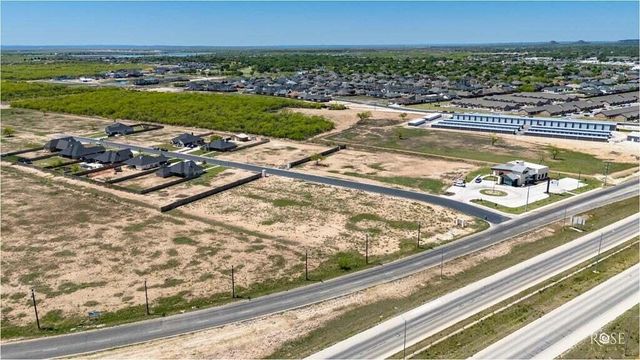 1675 W Loop 306, San Angelo, TX 76904