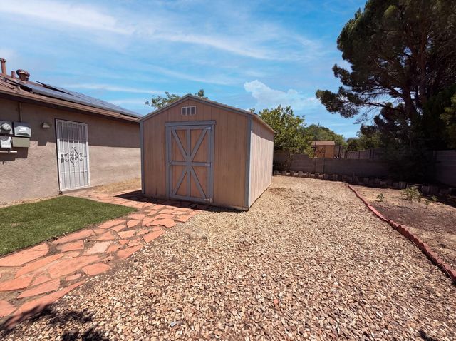 6908 Welton Drive NE, Albuquerque, NM 87109