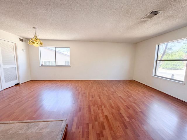 6908 Welton Drive NE, Albuquerque, NM 87109