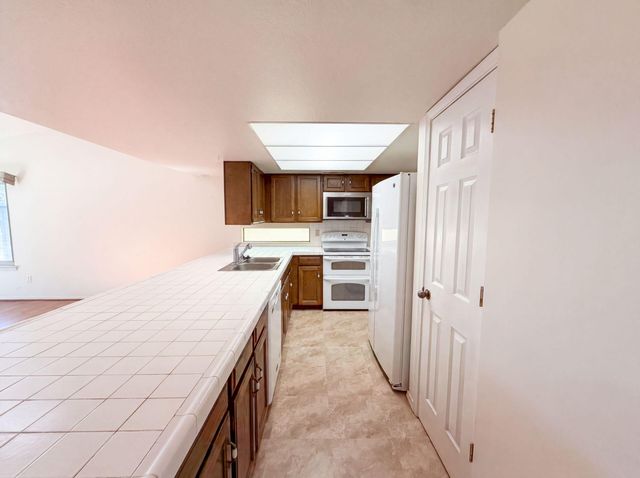 6908 Welton Drive NE, Albuquerque, NM 87109