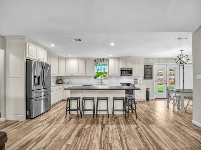 104 Turkey Creek Road, Mineral Wells, TX 76067