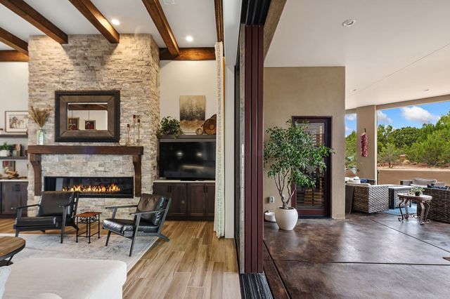 4 Rain Dance Court, Santa Fe, NM 87506