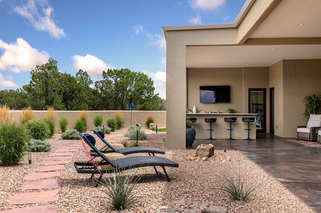 4 Rain Dance Court, Santa Fe, NM 87506