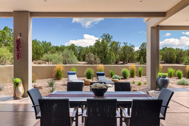 4 Rain Dance Court, Santa Fe, NM 87506