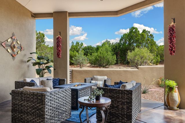 4 Rain Dance Court, Santa Fe, NM 87506