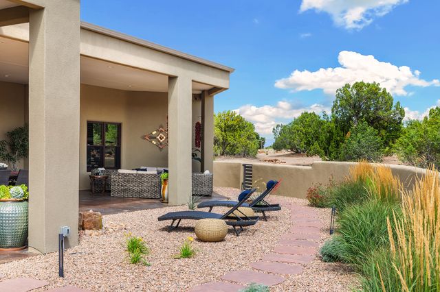 4 Rain Dance Court, Santa Fe, NM 87506