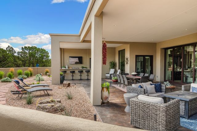 4 Rain Dance Court, Santa Fe, NM 87506
