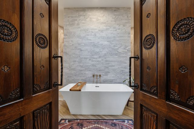 4 Rain Dance Court, Santa Fe, NM 87506