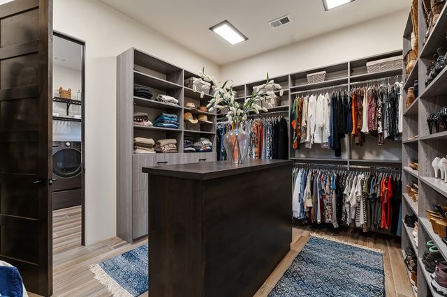4 Rain Dance Court, Santa Fe, NM 87506