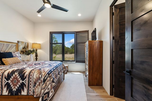 4 Rain Dance Court, Santa Fe, NM 87506