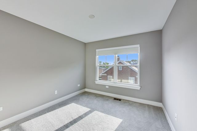 20 Webster Avenue C, Highwood, IL 60040