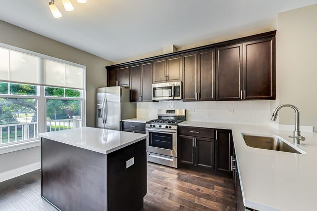 20 Webster Avenue C, Highwood, IL 60040