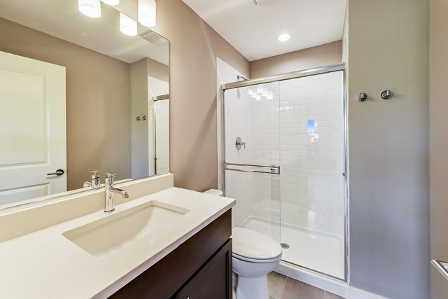 20 Webster Avenue C, Highwood, IL 60040