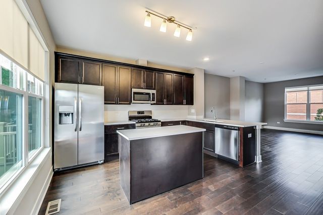 20 Webster Avenue C, Highwood, IL 60040