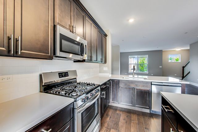 20 Webster Avenue C, Highwood, IL 60040