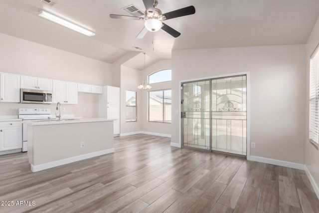 15820 W MONROE Street, Goodyear, AZ 85338