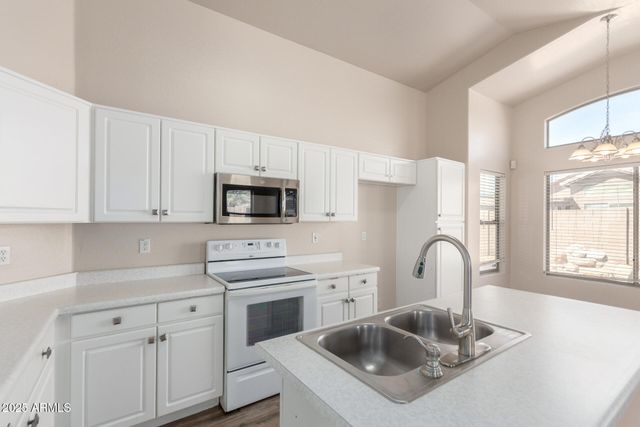 15820 W MONROE Street, Goodyear, AZ 85338