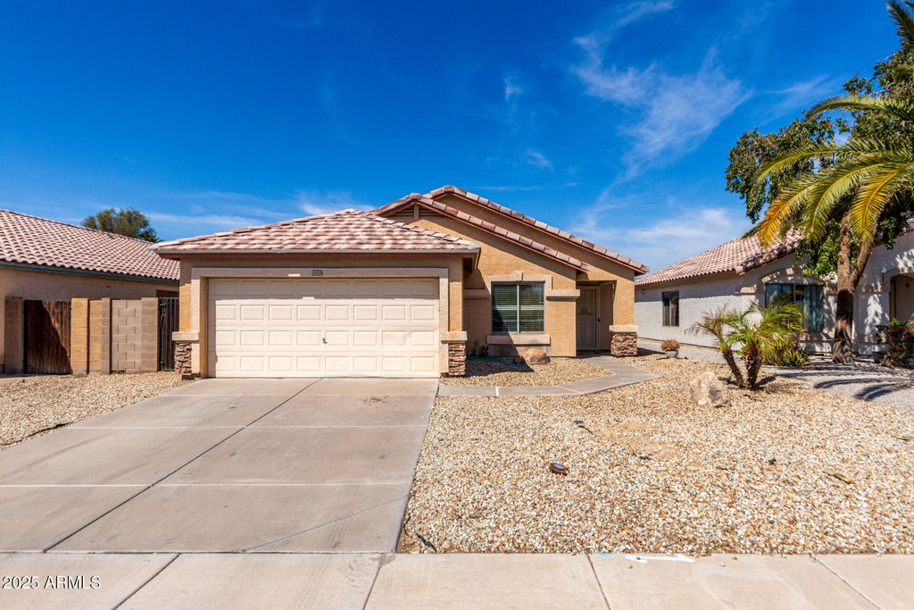 15820 W MONROE Street, Goodyear, AZ 85338