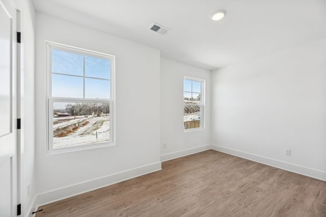 813 Easton Ln, Gallatin, TN 37066