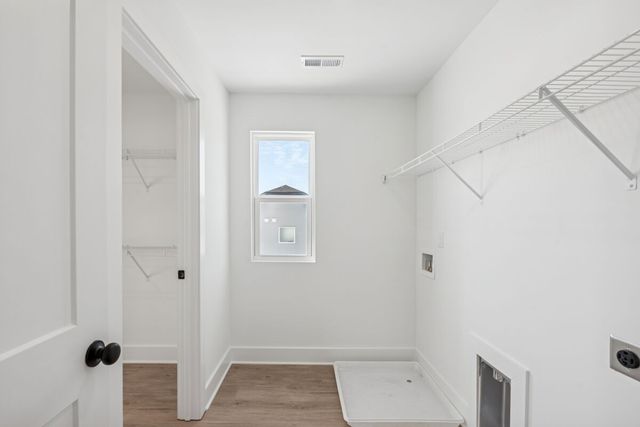 813 Easton Ln, Gallatin, TN 37066