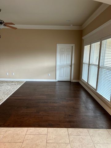 1709 Avondale Court, Bossier City, LA 71112