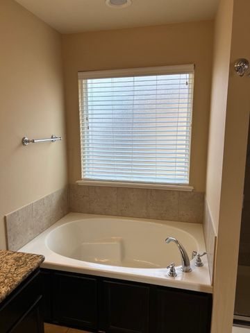 1709 Avondale Court, Bossier City, LA 71112