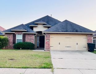 1709 Avondale Court, Bossier City, LA 71112