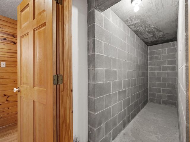 12868 Levi Road, Willis, TX 77378