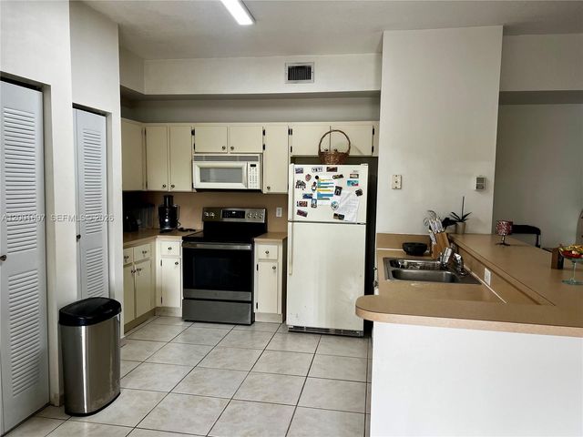 7290 NW 114th Ave 209-7, Doral, FL 33178