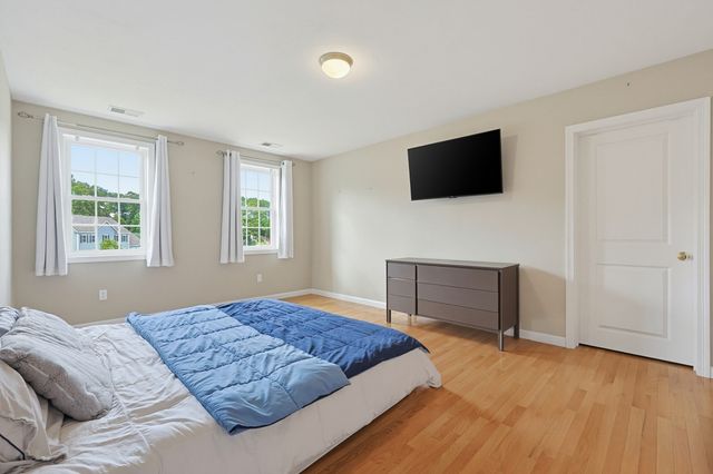 15 Willow Brook Lane, Blackstone, MA 01504