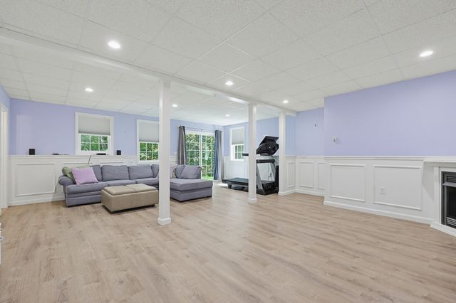 15 Willow Brook Lane, Blackstone, MA 01504
