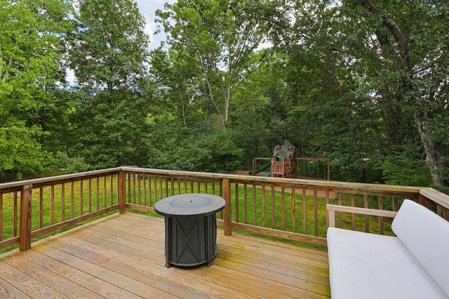 15 Willow Brook Lane, Blackstone, MA 01504