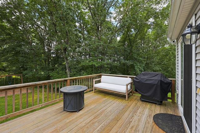 15 Willow Brook Lane, Blackstone, MA 01504