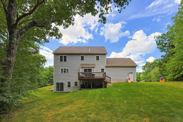 15 Willow Brook Lane, Blackstone, MA 01504