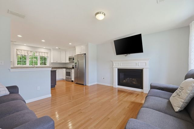 15 Willow Brook Lane, Blackstone, MA 01504