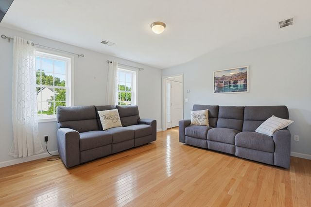 15 Willow Brook Lane, Blackstone, MA 01504