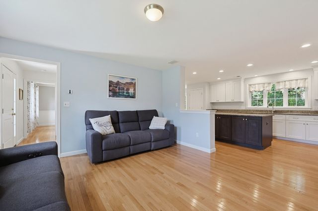 15 Willow Brook Lane, Blackstone, MA 01504