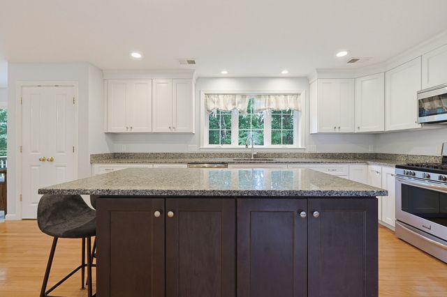 15 Willow Brook Lane, Blackstone, MA 01504