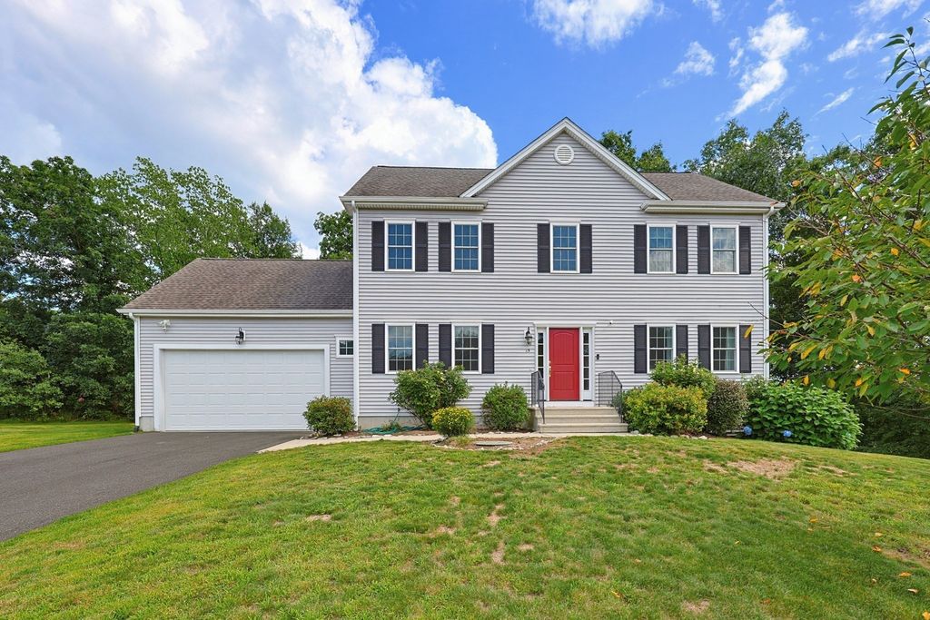 15 Willow Brook Lane, Blackstone, MA 01504