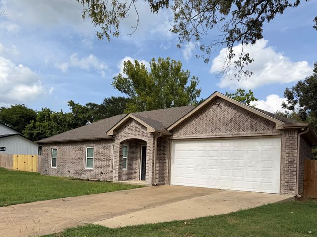 449 Cypress Street, Pittsburg, TX 75686