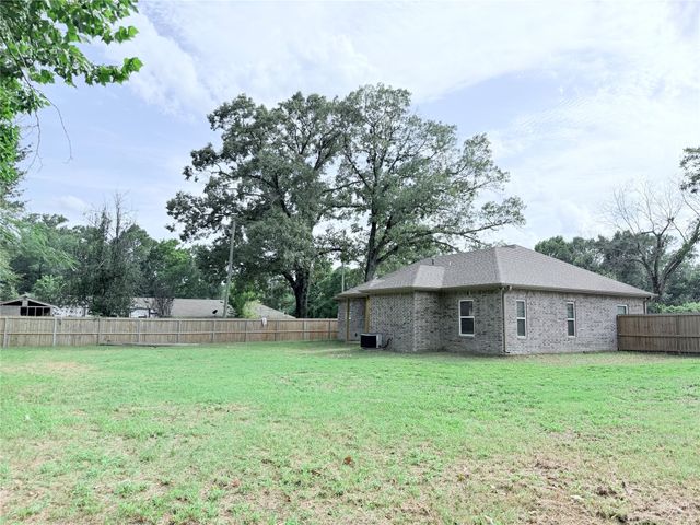 449 Cypress Street, Pittsburg, TX 75686