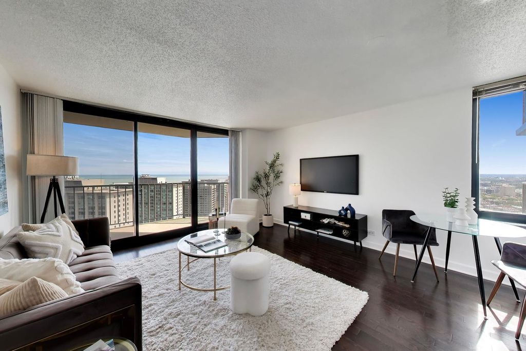 3660 N LAKE SHORE Drive 3307, Chicago, IL 60613 — photo 3